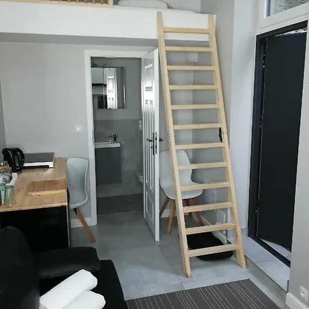 Apartment H13 *